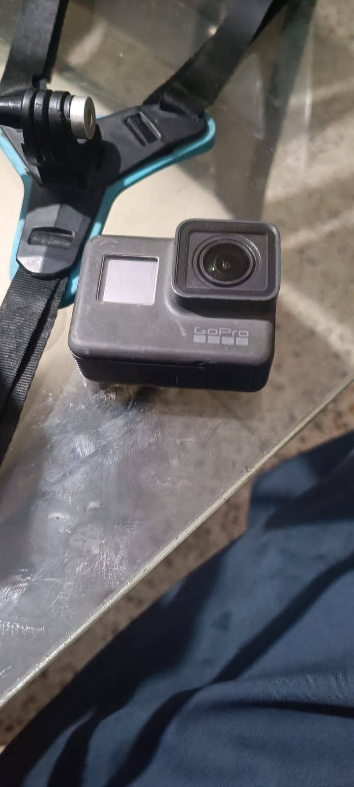 gopro hero 5 black + FREE HELMET MOUNT 1