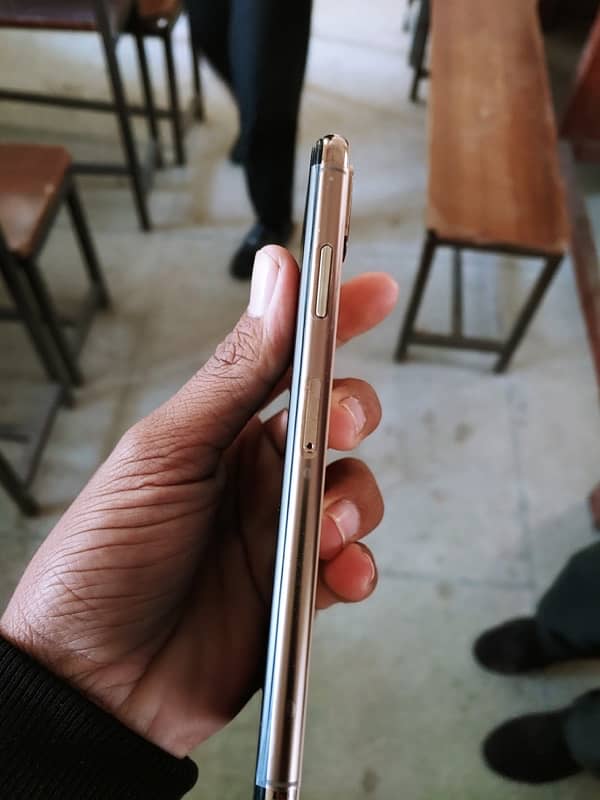 iPhone XS Max pta approved 256gb 03146396817 1