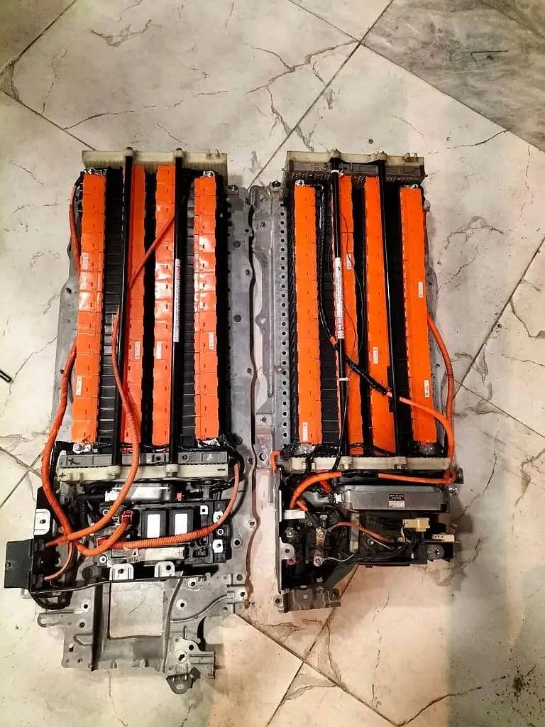 Hybrid battery and ABS | Toyota Prius | Aqua | Axio Hybrid battery 9