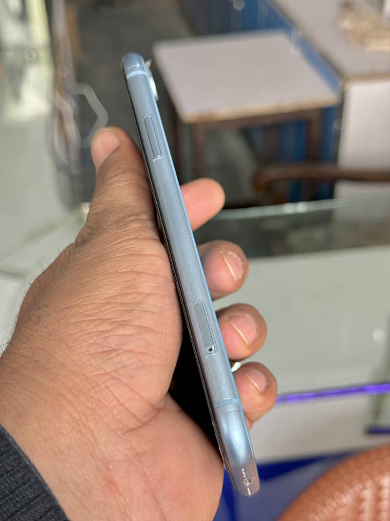 Apple iPhone XR 3