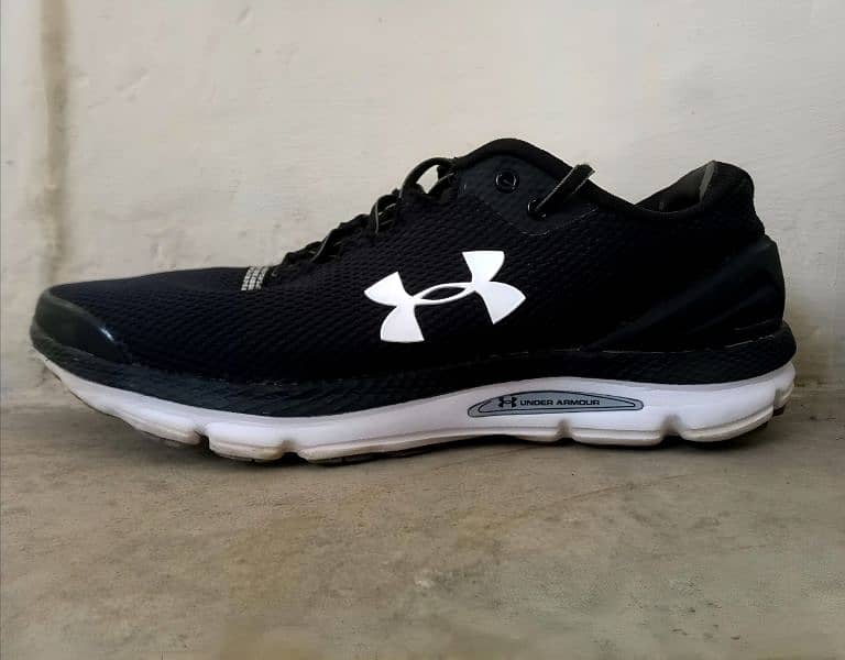 Under Armour Running Shoes 2