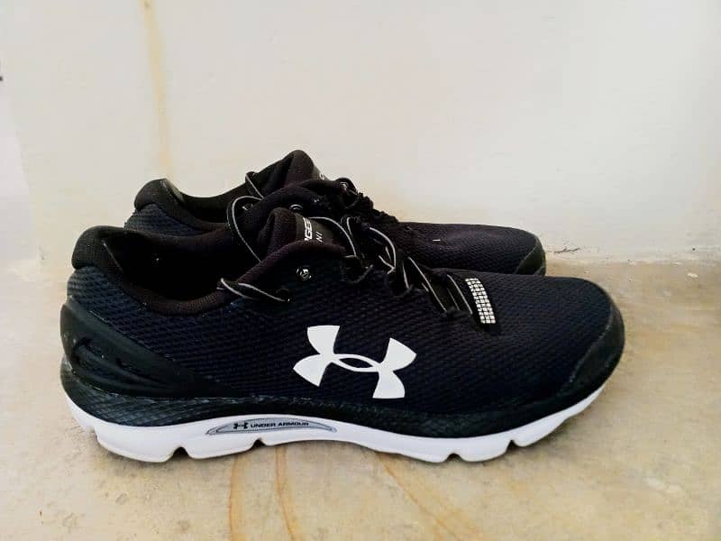 Under Armour Running Shoes 3