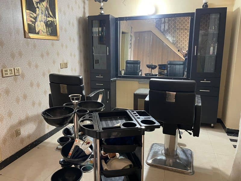 Beauty Saloon slightly used parlour items for sale 5