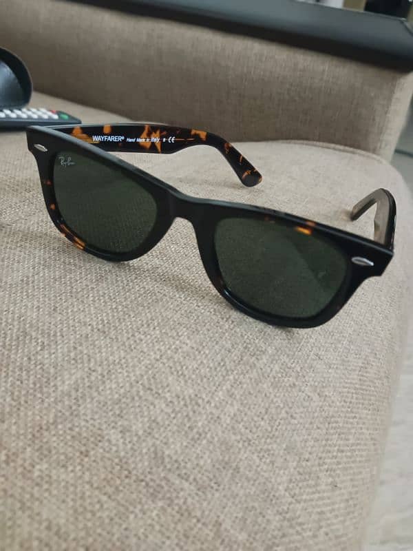 Ray. Ban Wayfarer 3