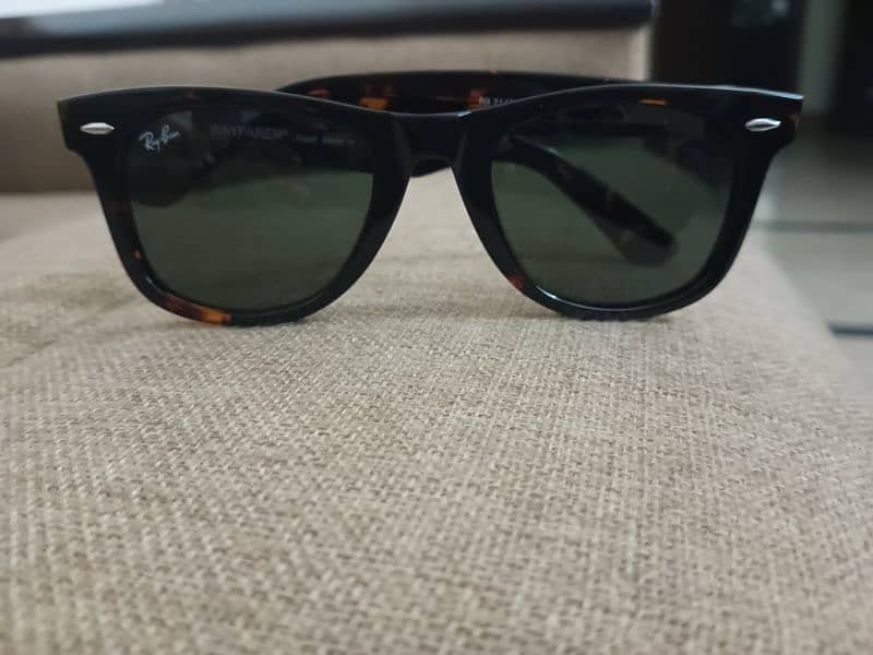 Ray. Ban Wayfarer 4