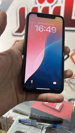 iphone 11 with box  128gb dual sim pta approved