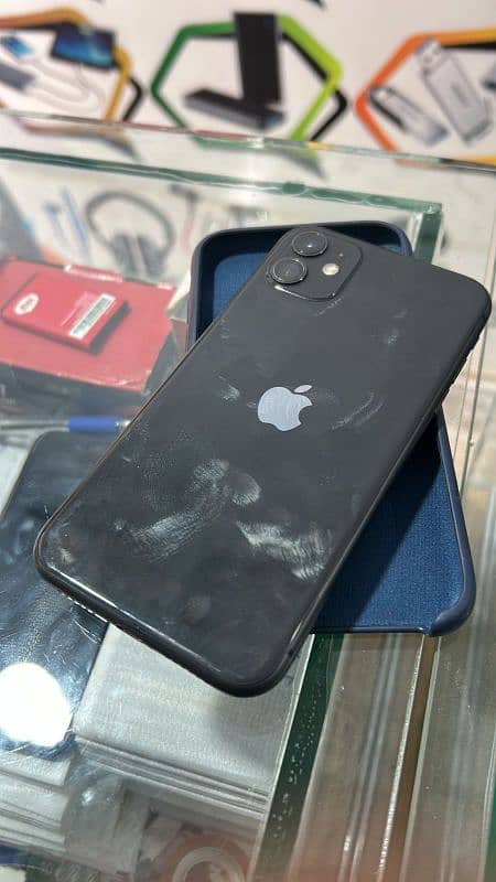 iphone 11 with box  128gb dual sim pta approved 1