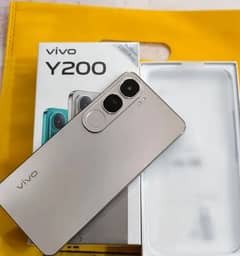 Vivo y200 8/256 GB 0317-172-1962 My WhatsApp Number