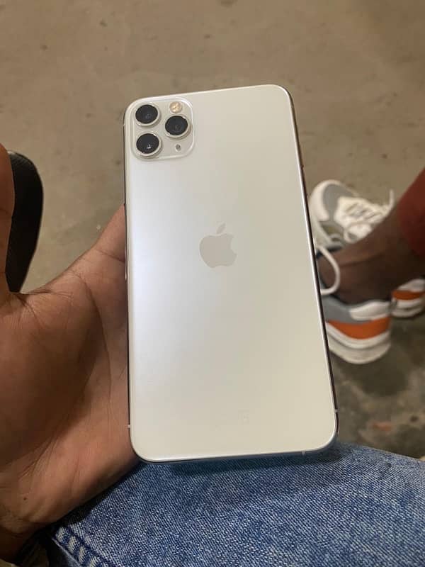 iPhone 11 Pro Max 5