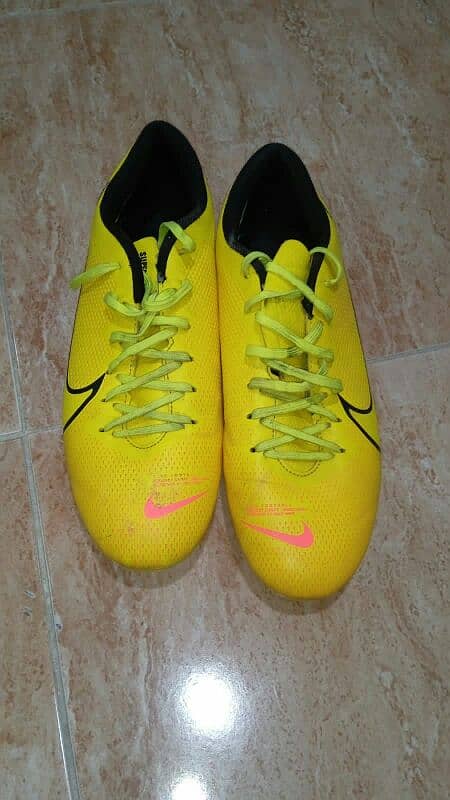 football shoes 1