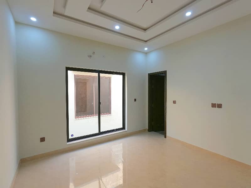 10 Marla House In Only Rs. 41000000 22