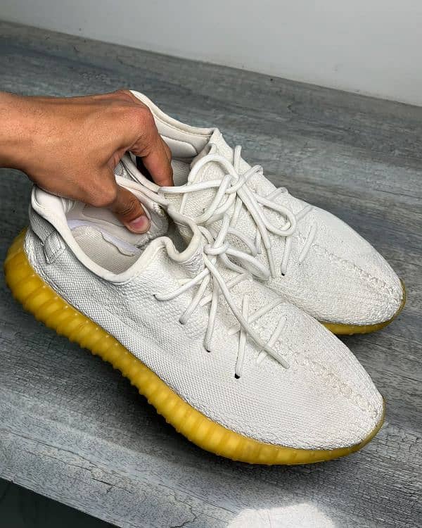 US 10 - Adidas yeezy boost 350 V2 2