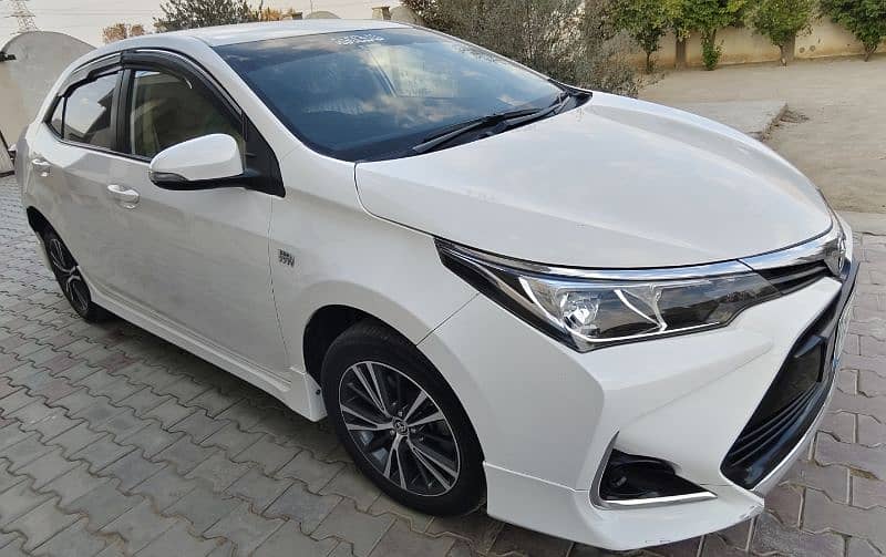 Toyota Corolla 1.6 Altis 2022 Automatic Bumper to Bumper Original 3