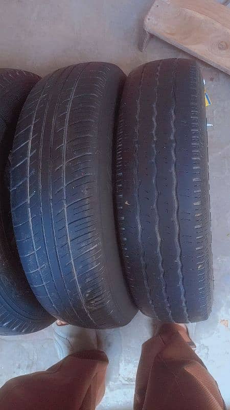 Suzuki bolan Mehran 12 size used tyres for sail 5