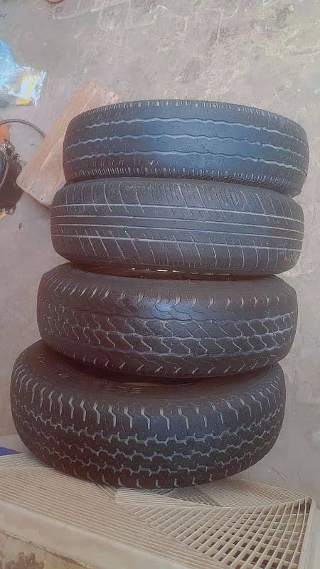 Suzuki bolan Mehran 12 size used tyres for sail 8