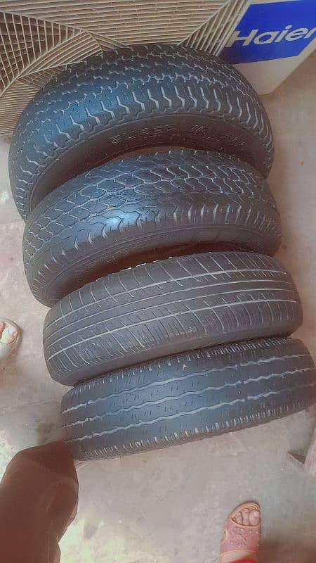 Suzuki bolan Mehran 12 size used tyres for sail 9