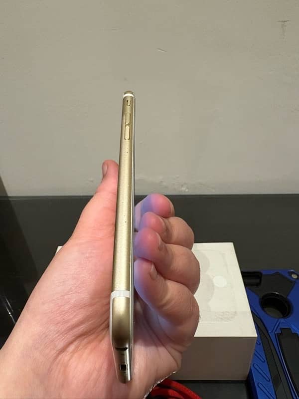 iPhone 6 Golden 16GB PTA approved Excellent condition 4