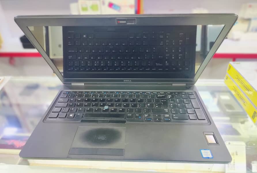 Dell Laptop | Latitude 5580 Core i5 7th Gen 8/256 Touch 0