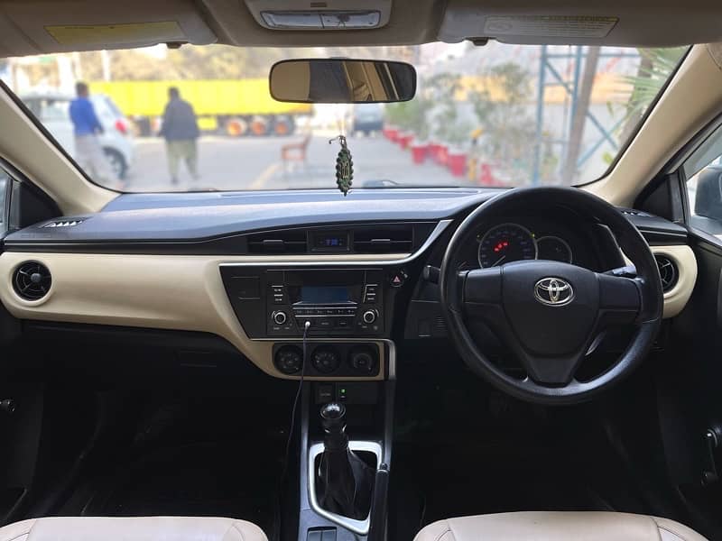 Toyota Corolla XLI 2017 3