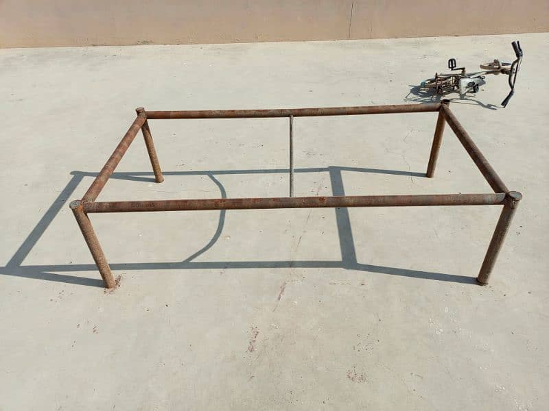 Single Bed Iron 1