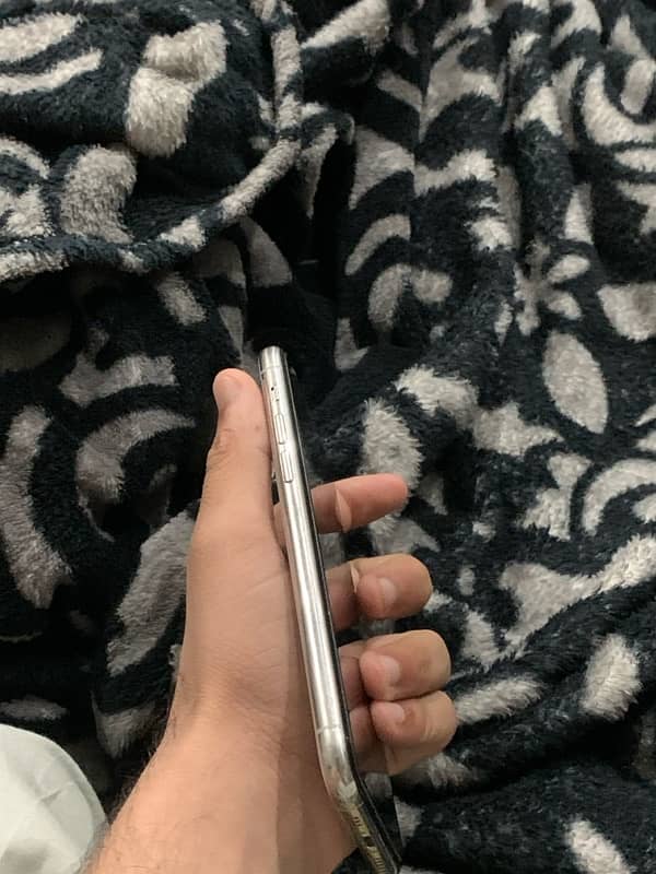 iphone 11 pro pta approved 1