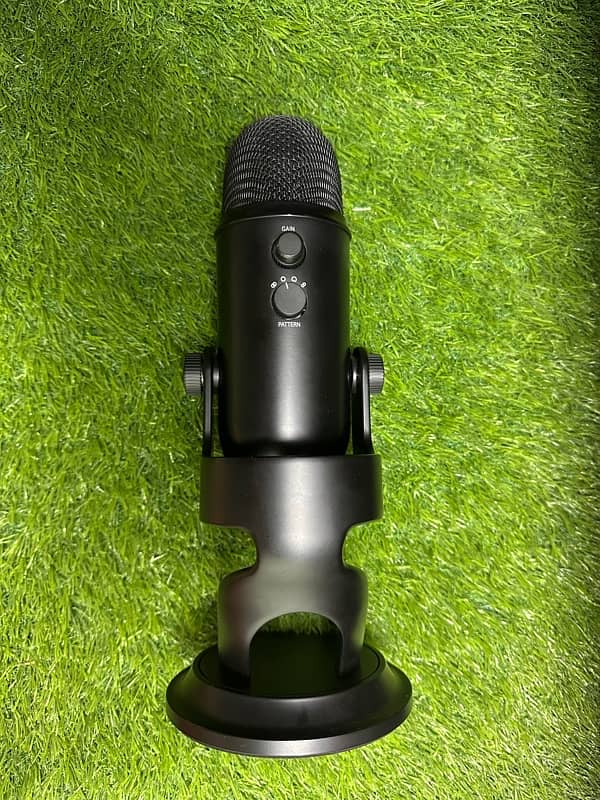 Blue Yeti Mic Original UK 1