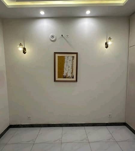 House Sized 10 Marla Is Available For sale In Johar Town 17