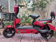 Yj Future Indus Model Scooty