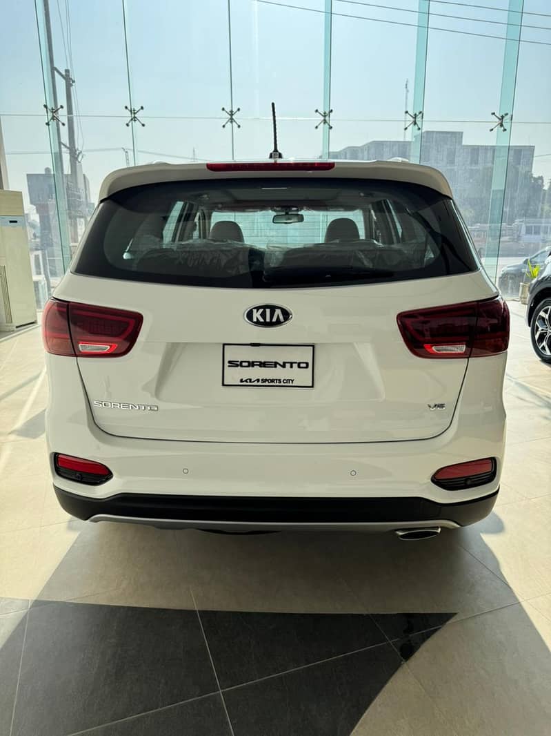 KIA Sorento 3.5 FWD 2025 1