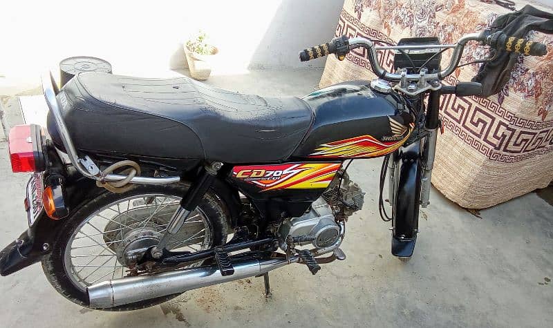 Honda CD-70, Karachi Number 0