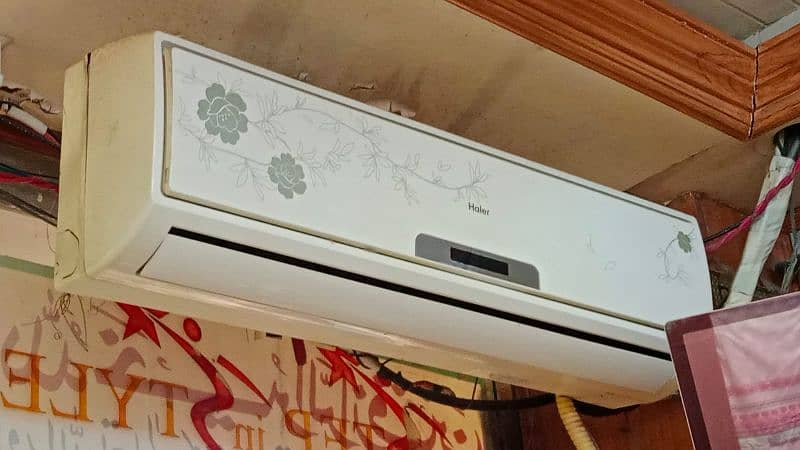 Haier 1 ton non inverter Ac 0