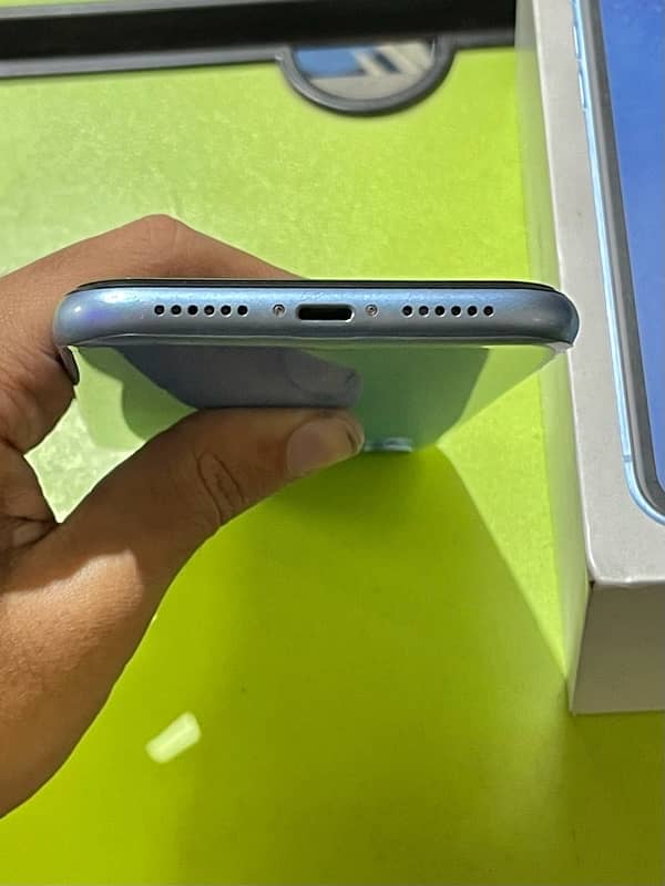 iPhone XR Dual Sim PTA Approved for Sale 3