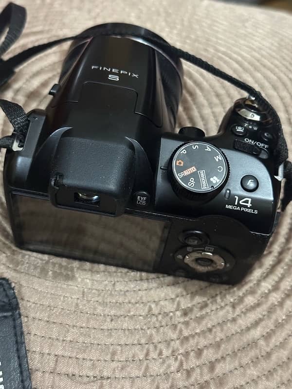 DSLR camera 5