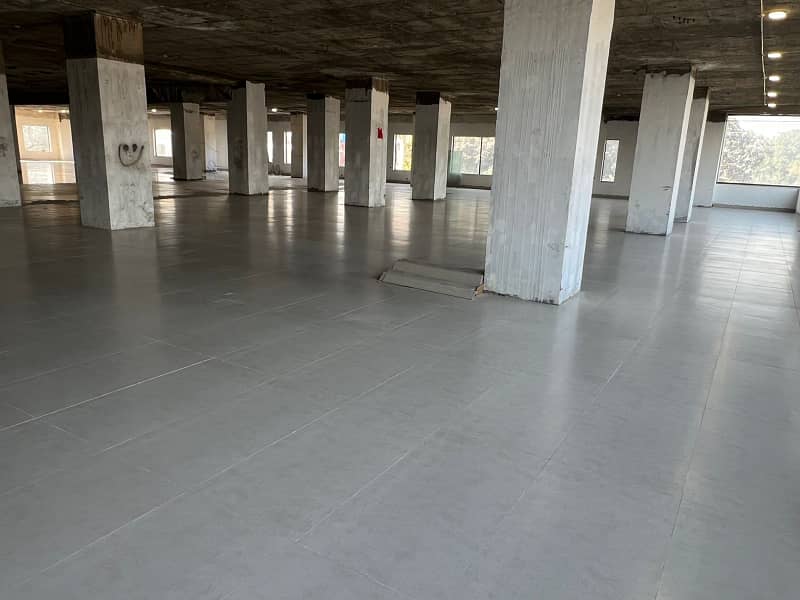 18000 Sqft Floor Available for Rent in Gulberg 0