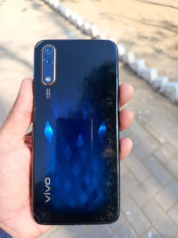 vivo s1 good condition 03180472626 sms 2