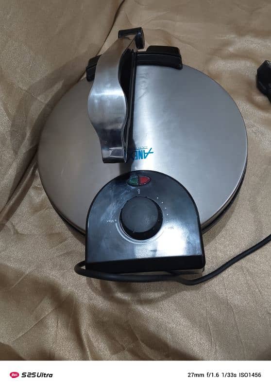 Electric Roti Maker Machine 3