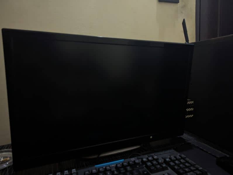 2k 27 inch lcd monitor 1