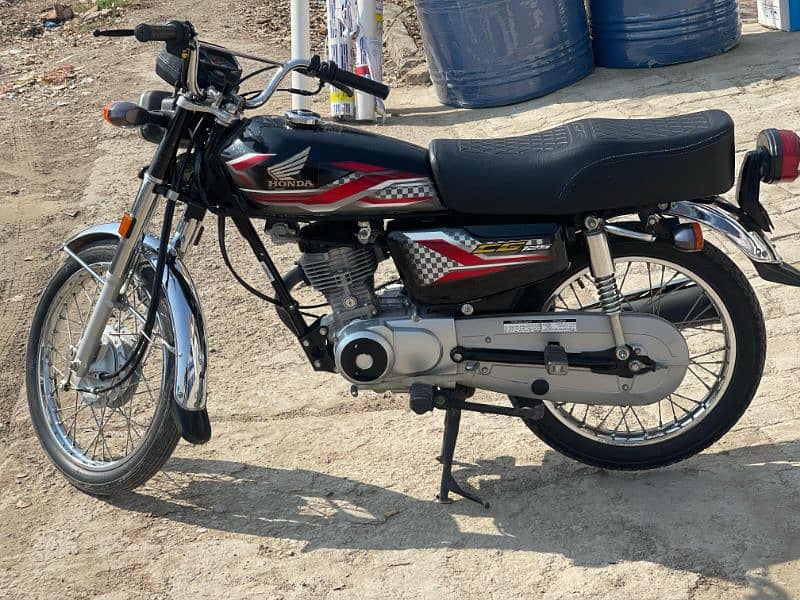 honda 125 model 2024 black 1