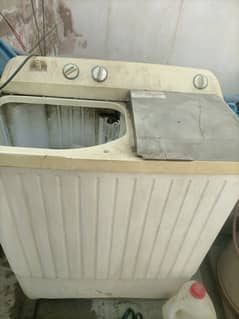 2 washing machine hai sahi hai chalti hoi hai