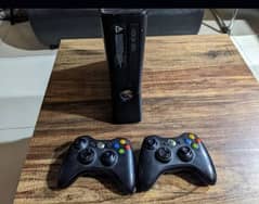 Xbox 360 Slim & 2 original Controller & 100 Games