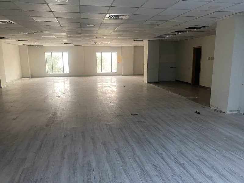 Gulberg Near Hussain Chowk 3500 Sft Ground Floor Shop Is Available On Rent. 11