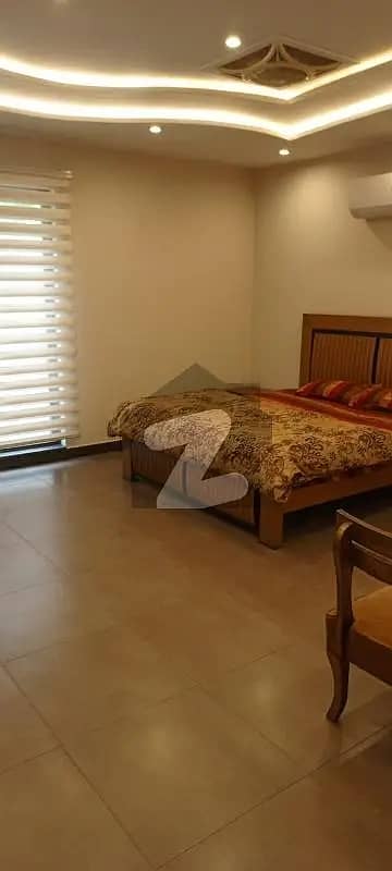 Spacious and Luxurious 5-Bedroom One Kanal house in Prime Gulberg Location on Sale. 4