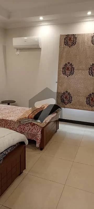 Spacious and Luxurious 5-Bedroom One Kanal house in Prime Gulberg Location on Sale. 14