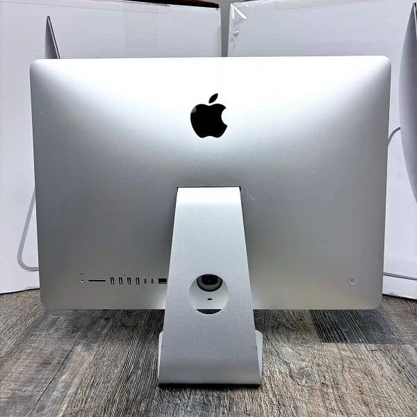 Apple iMac 22in  2013 Late Intel Core i5 16 RAM  256SSD 2
