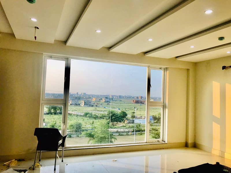 DHA Phase 6 Main Boulevard 4 Marla Office Available For Rent In Very Reasonable Rent 2