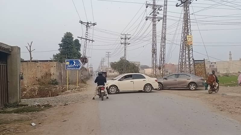 5 Marla commercial Plot On 50ft carpeted road near new defence road Kahna nau Lahore 6