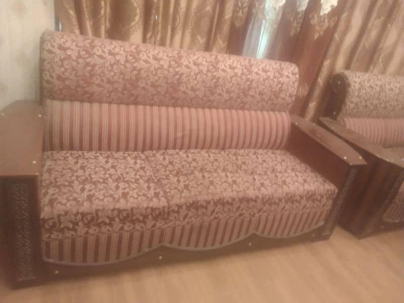 sofa only 8month used 0