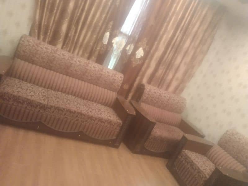 sofa only 8month used 3