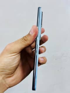 Vivo V30