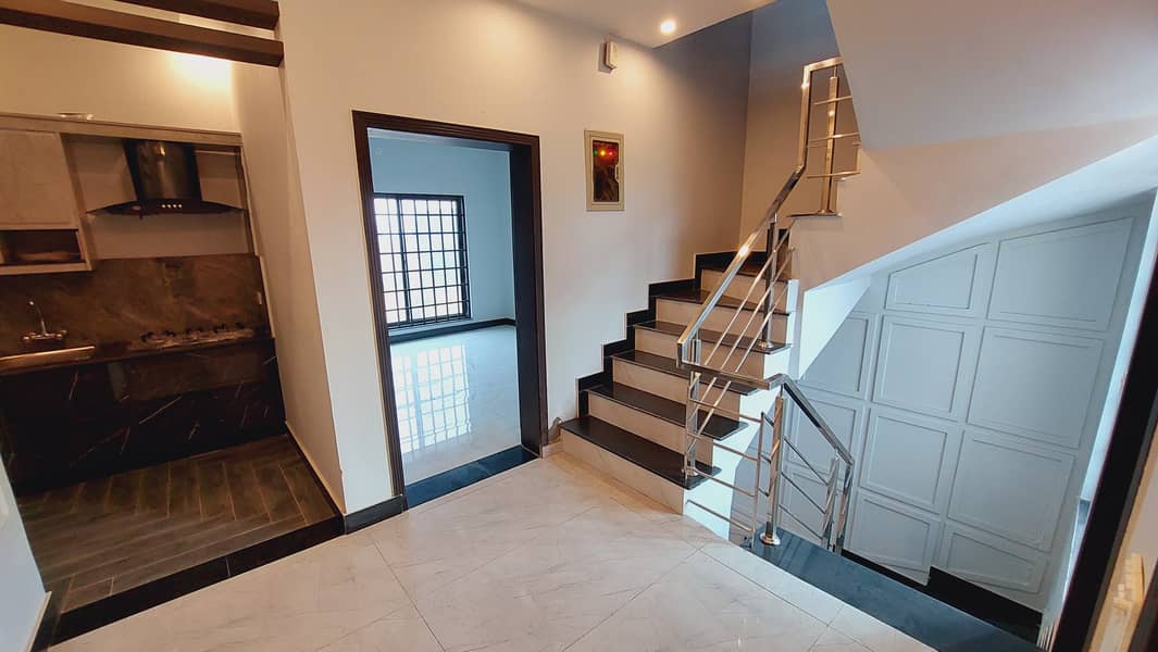 Luxurious 5 Marla House For Sale In Bahria Orchard 12